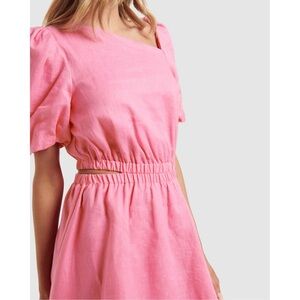 FOREVER NEW
Maddy Cut Out Linen Skater Mini Dress